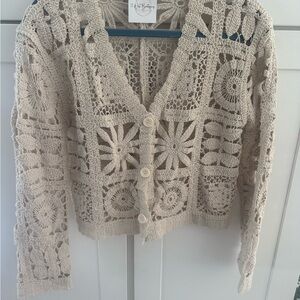 En Creme Beige Crochet cropped Cardigan sweater flowers fall boho small medium